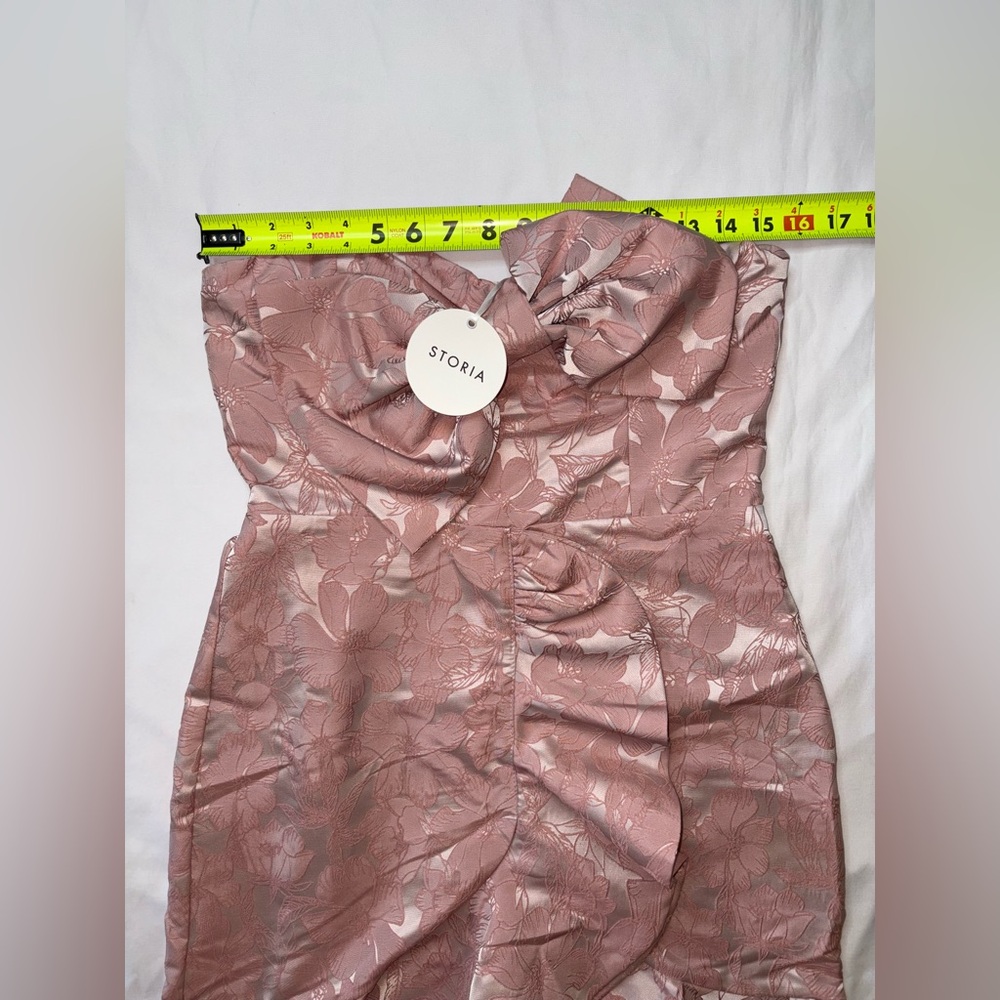 Storia NWT Size M Blush Pink Floral Jacquard Bow Front Strapless Mini Dress - Picture 4 of 9